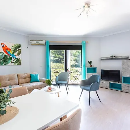 Charm 5 1br Ap W Kitchen & Parking