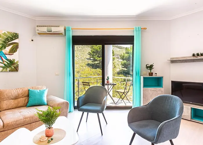 Charm 5 1br Ap W Kitchen & Parking